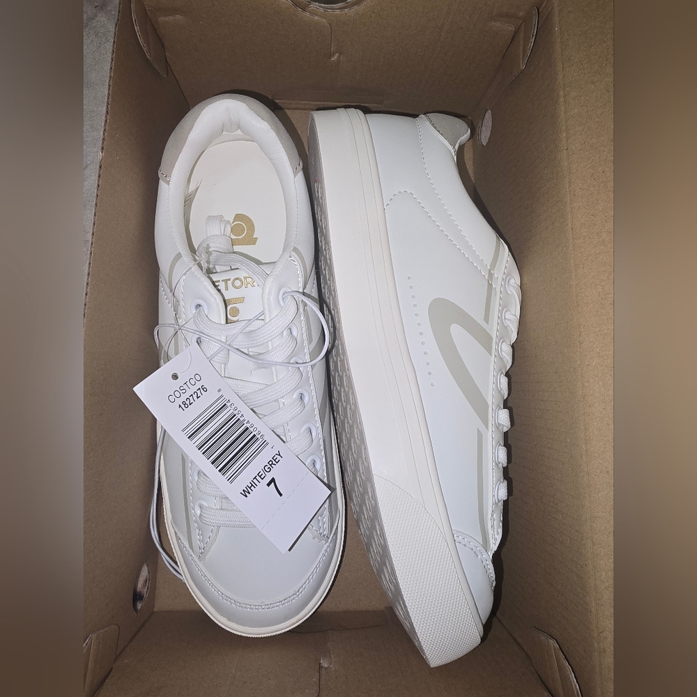 Tretorn Women's White and Gray Serve Sneakers